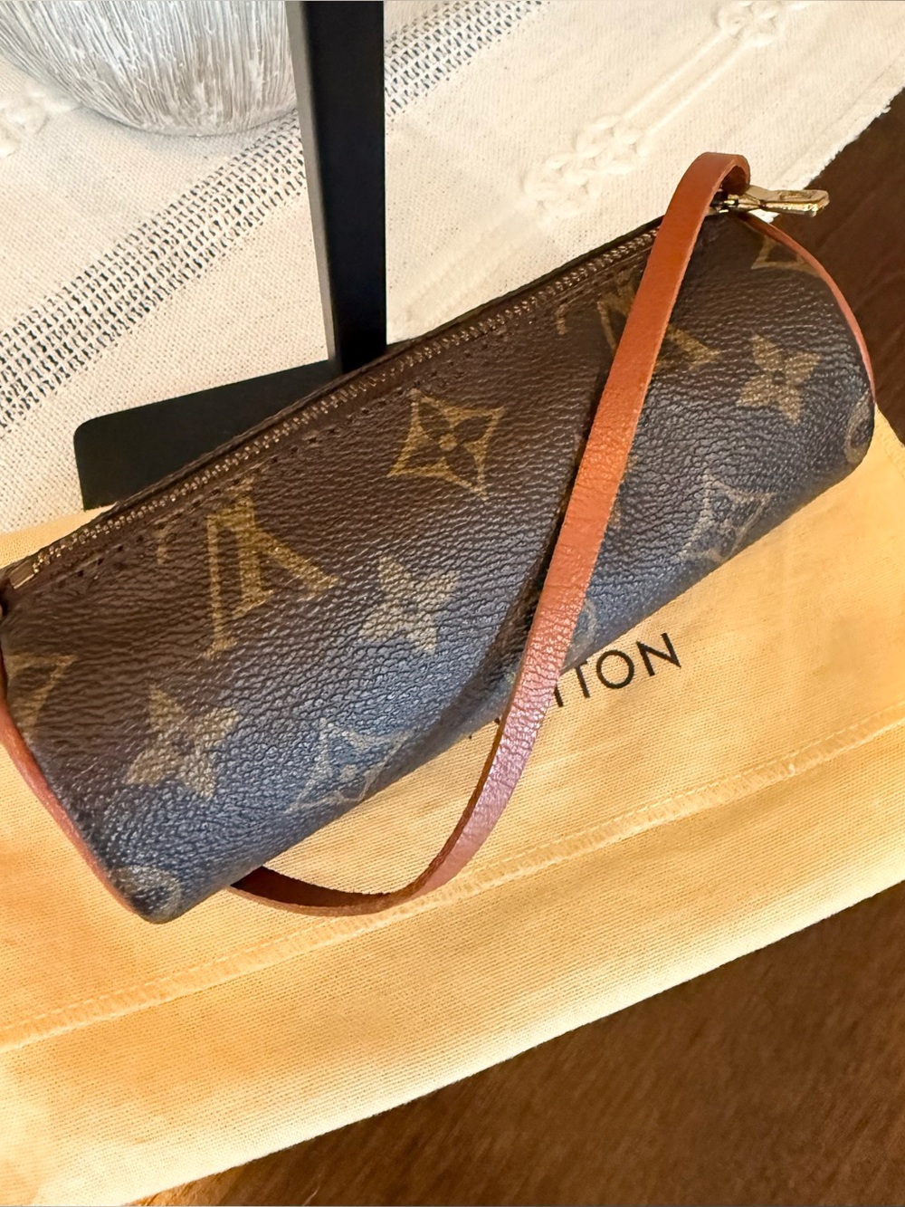 Louis Vuitton Mini Papillon Pochette - Picture 7 of 8